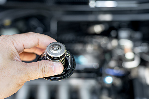 Signs Your Thermostat Is Failing Before It Leaves You Stranded | TL Motors